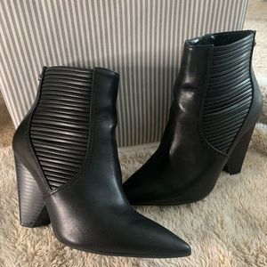 Vera Wang black booties